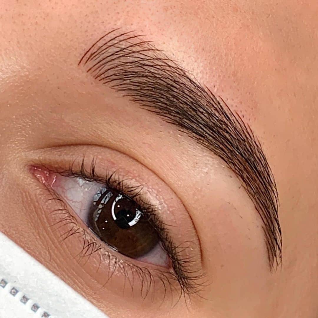 Haley Wightさんのインスタグラム写真 - (Haley WightInstagram)「🤤🤤🤤  Interested in booking a Microblading appointment with me? Just call the studio at (971)337-5401 or visit our website at studiomeraki.net 😊 . . #microblading #cosmetictattoo #brows #eyebrows #portland #oregon #microbladedeyebrows #microbladed #meraki #ombrebrows #microblade #portlandmicroblade #portlandmicroblading #oregonmicroblade #oregonmicroblading」11月13日 13時34分 - cosmobyhaley