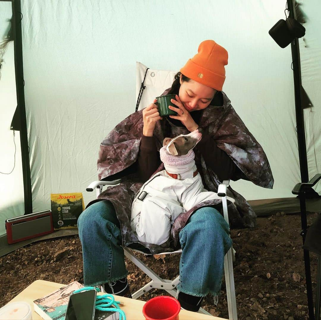 コン・ヒョジンさんのインスタグラム写真 - (コン・ヒョジンInstagram)「🏕 with 솟솟」11月13日 13時47分 - rovvxhyo