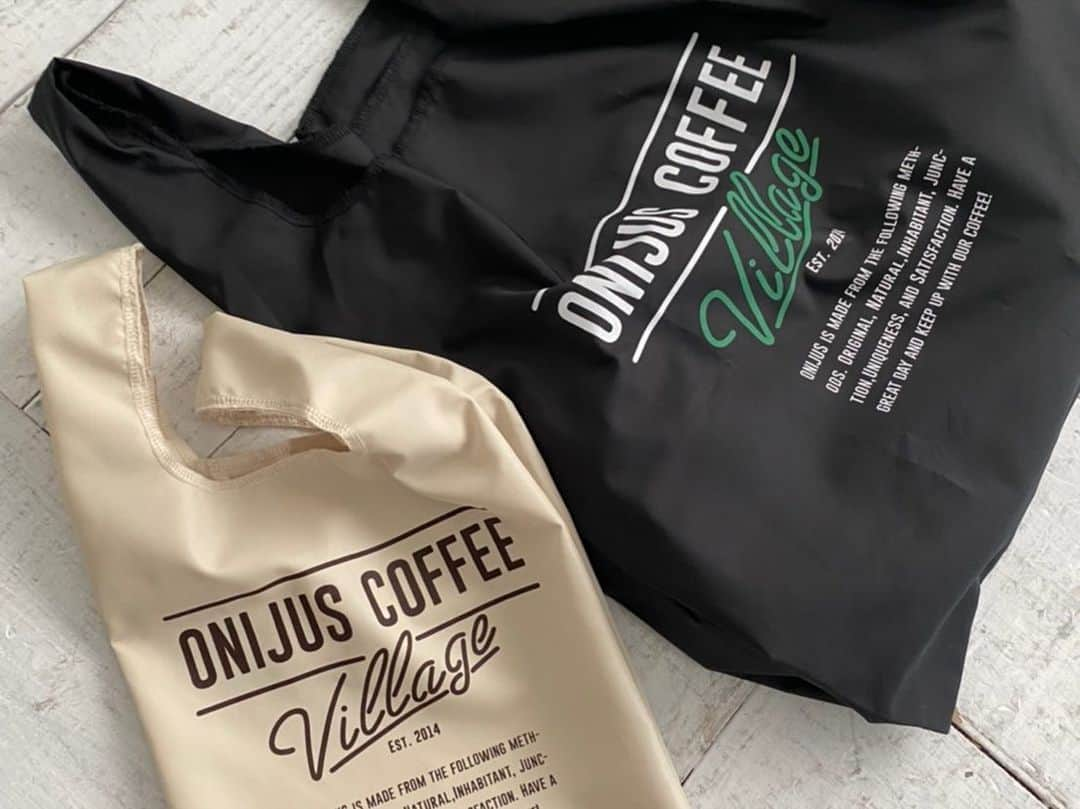 ONIJUS COFFEE VILLAGEさんのインスタグラム写真 - (ONIJUS COFFEE VILLAGEInstagram)「. 本日20時より、 @donobanweb との#コンビニバッグ 再販します🔥🔥🔥 購入は、プロフィールリンクよりどうぞ😊 数量限定ですので、お早めにお買い求めください🤍 今回のロットは、新色のペールベージュを追加しています^_^ どんなファッションにも合わせやすい色目ですよ♪」11月13日 13時50分 - onijus