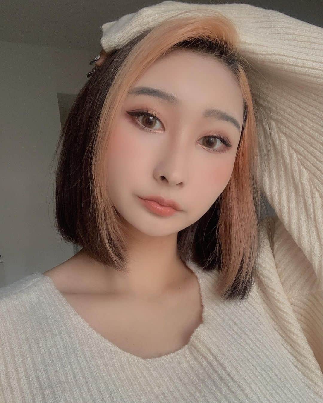 雪琴(YUKI) / DJ YUXIさんのインスタグラム写真 - (雪琴(YUKI) / DJ YUXIInstagram)「大好きなニットの季節になってきた🧡  今日は久々visionでDJ楽しみだな〜🤟 来る人遊びましょう〜🔥🔥  #セルフィ #selfie」11月13日 13時53分 - dj_yuxi