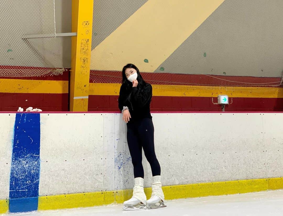 金海珍のインスタグラム：「어쩌다 매주 금욜 피겨데이⛸ + 한시간반 타고 지쳐버린 나 😂」
