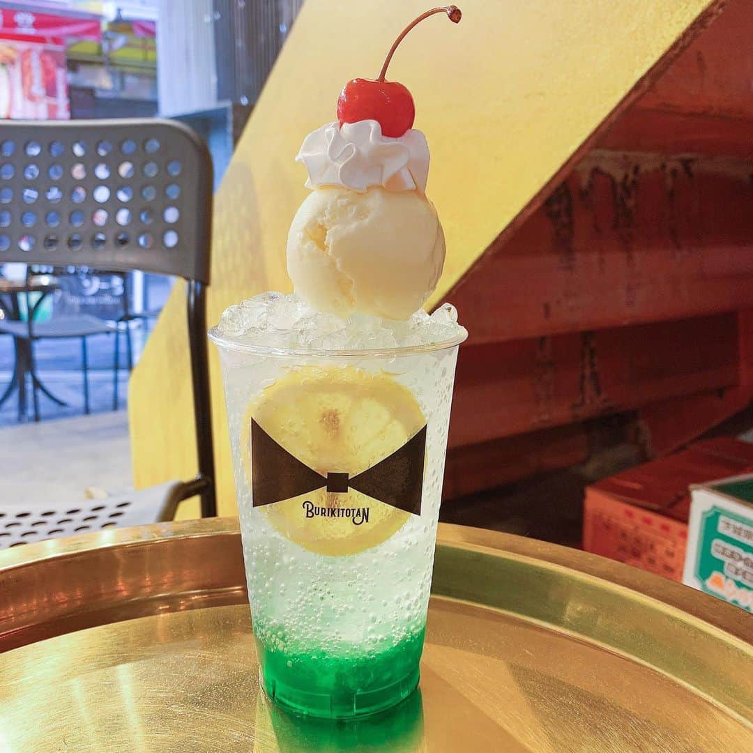 沖口優奈さんのインスタグラム写真 - (沖口優奈Instagram)「上のアイスのバランス取りながら飲むのに必死でした」11月13日 15時26分 - yuna_okiguchi_