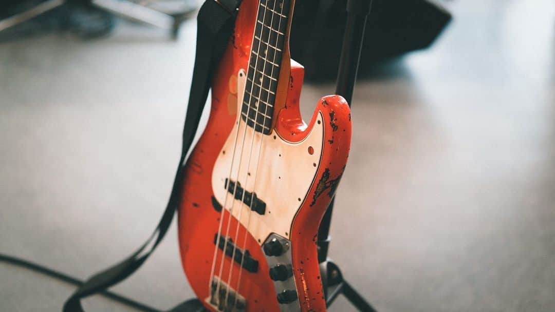近藤薫さんのインスタグラム写真 - (近藤薫Instagram)「#宮野和也 さんの #BASS #Fender #a7c #ベース #バンド #Band #楽器 #楽器好きな人と繋がりたい」11月13日 15時51分 - kondo_kaoru