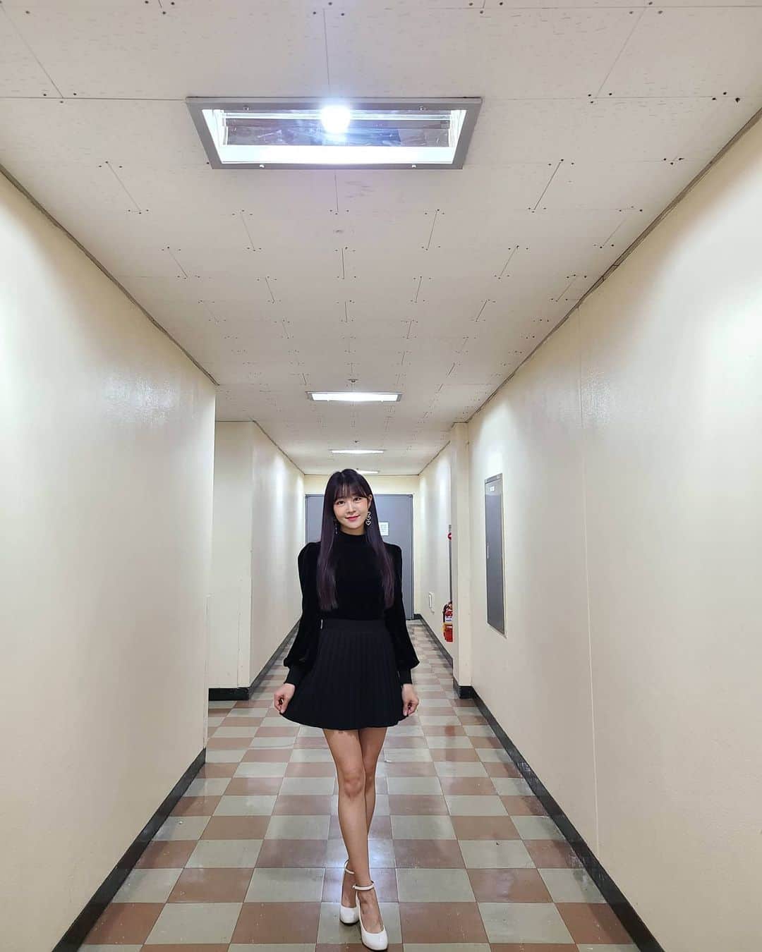 ユジョンのインスタグラム：「이번주 평일 순삭..! 🤫」