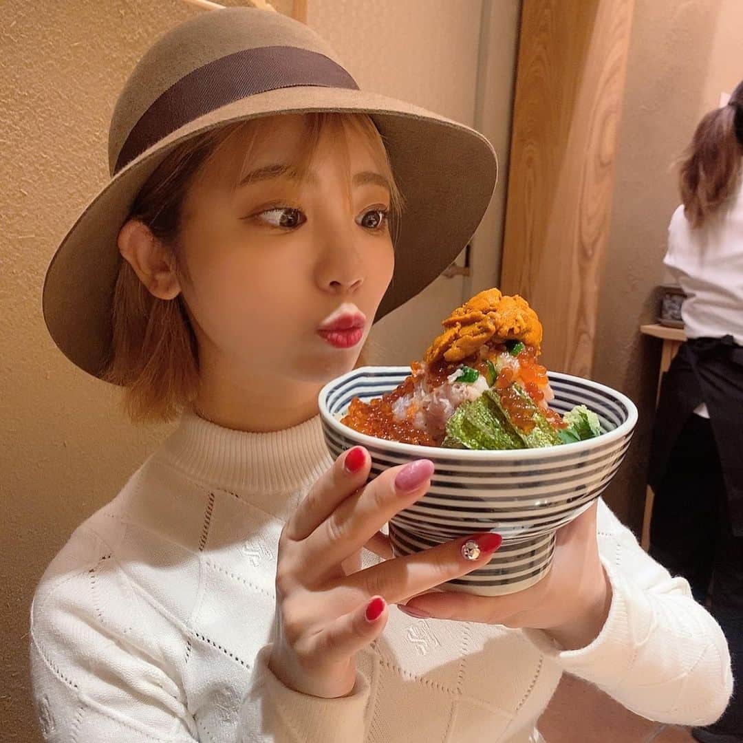 吉澤友貴さんのインスタグラム写真 - (吉澤友貴Instagram)「しあわせ海鮮丼🤤🐟💕  #六本木#六本木ミッドタウン#六本木グルメ#ミッドタウン六本木#海鮮丼#海鮮丼つじ半#つじ半#リッツカールトン東京」11月13日 21時32分 - yuki_yoshizawa_