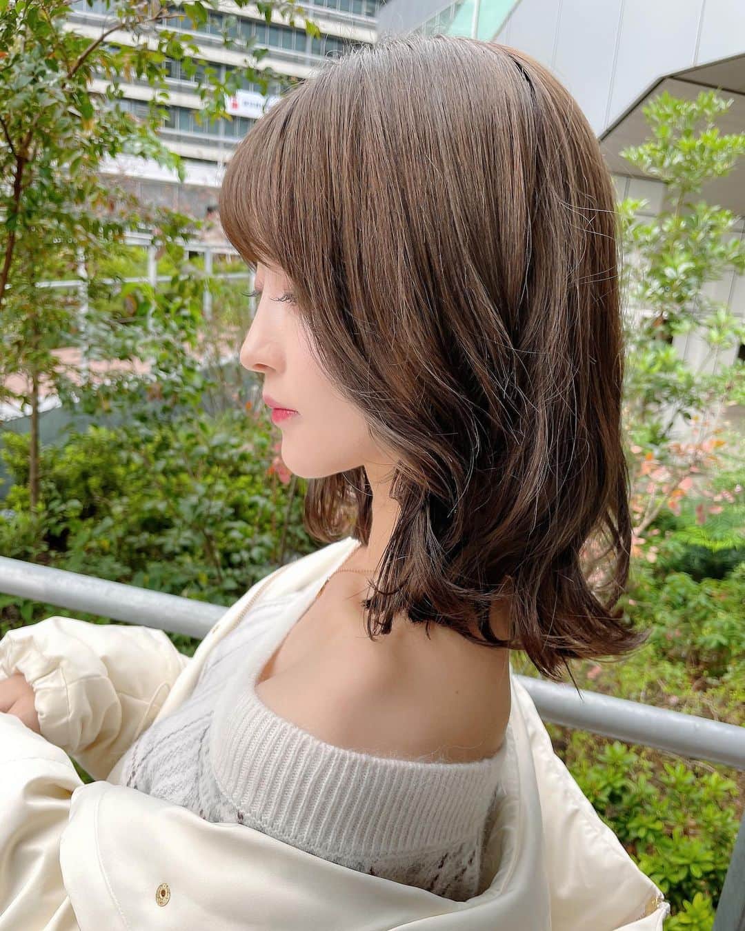 吉田恵美さんのインスタグラム写真 - (吉田恵美Instagram)「寒いけどオフショルの気分🎶  #オフショル #オフショルダー」11月13日 21時35分 - _yoshida_megumi