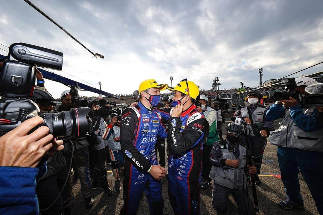 井口卓人さんのインスタグラム写真 - (井口卓人Instagram)「2020 SuperGT Round7 MOTEGI Photo.11月7-8日に開催された、スーパーGT第7戦 もてぎの写真です📷#SuperGT #Round7 #MOTEGI #GT300  #SUBARU #BRZ #STI @subaru.tecnica.international @masudakazuhisa_photographer」11月13日 16時43分 - takutoiguchi