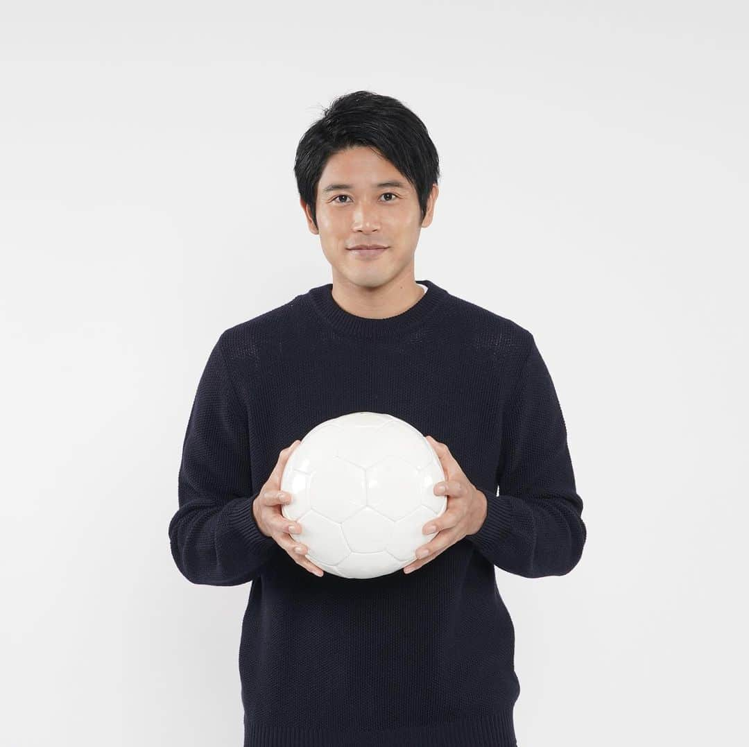 日本テレビ「日テレサッカー」さんのインスタグラム写真 - (日本テレビ「日テレサッカー」Instagram)「第99回全国高校サッカー選手権⚽️ #応援リーダー が #内田篤人 さんに決定👑✨  2度のW杯 #日本代表 メンバー入り、 さらに日本人で初めて #UCL 準決勝で戦うなど、 🇯🇵日本サッカーを牽引してきた内田さんが、 高校生を後押しします‼️  詳しくは🔽 https://www.ntv.co.jp/soc/99/support/index.html  #高校サッカー」11月13日 17時00分 - ntv_football