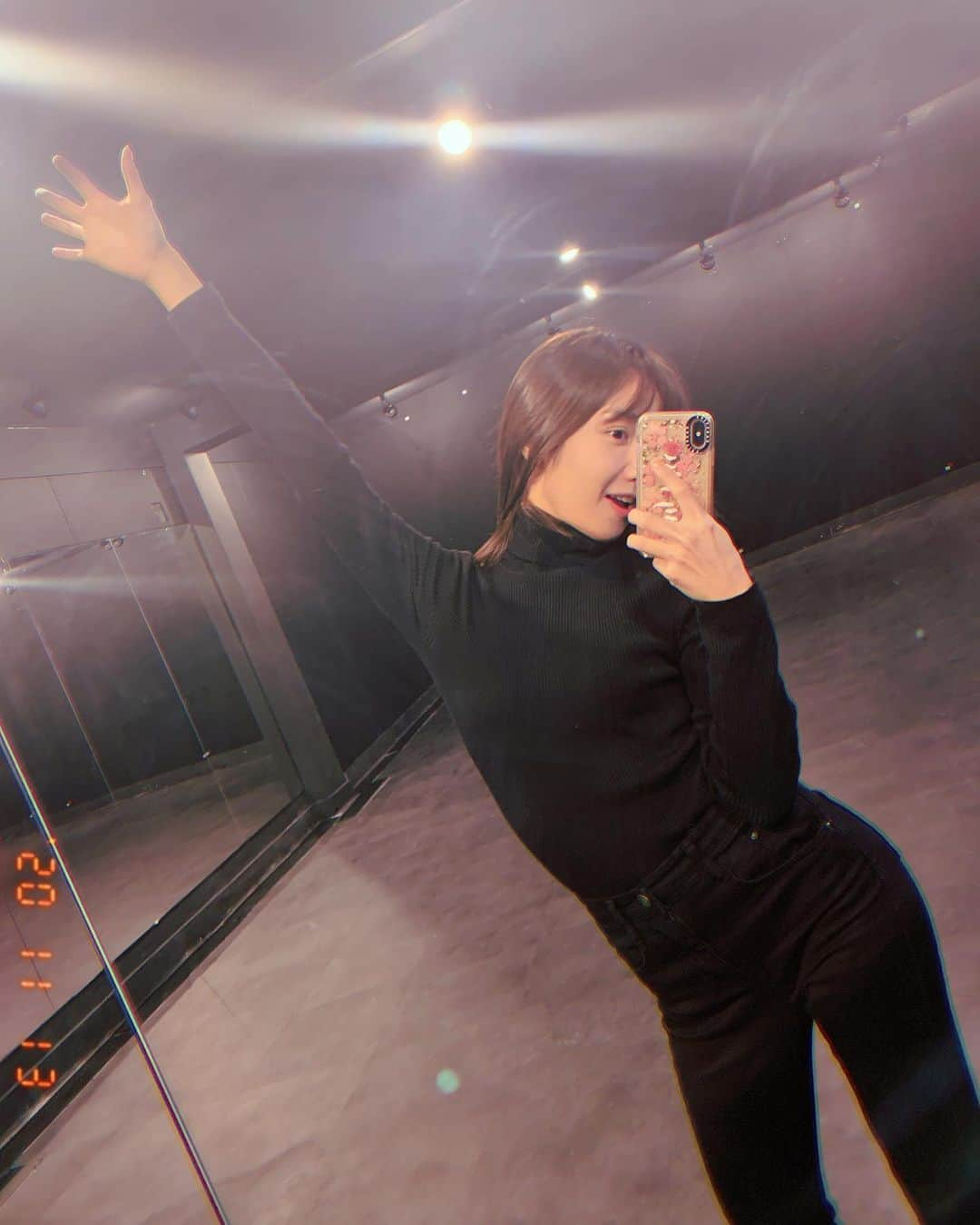 May J Leeさんのインスタグラム写真 - (May J LeeInstagram)「연남동 안녕!? 잘 부탁해 😋 My place is coming up in December. I can’t wait !!! #12월에만나요」11月13日 17時04分 - mayj517