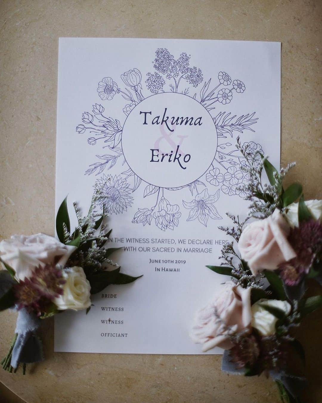 ARCH DAYS Weddingsさんのインスタグラム写真 - (ARCH DAYS WeddingsInstagram)「【今日のアルバム】TROPICAL ELEGANT﻿ ﻿ とびきりおしゃれなハワイウェディング。﻿ ﻿ 挙式はラベンダー・ソフトピンク・ホワイト・グリーンをテーマカラーに、柔らかな雰囲気の大人かわいいコーディネート。﻿ ﻿ ハレクラニでのパーティーはグリーンとゴールドに、差し色でブラックをプラスして、ガラッと印象をチェンジ。﻿ ﻿ ﻿ _ _ _ _ _ _ _ _ _ _ _ _ _ _ _ _ _ _﻿ ﻿ ﻿ Planner: @ayaka.i_wedding﻿ Photo by @hideohba﻿ ﻿ _ _ _ _ _ _ _ _ _ _ _ _ _ _ _ _ _ _﻿ ﻿ ﻿ ▽記事に飛ぶには﻿ ストーリーズからリンクをチェック﻿ ﻿ ﻿ -----﻿ ﻿ ﻿ DIYコラムのモデルになってくれる花嫁さんを大募集🤍﻿ ﻿ @archdays_weddings をフォロー＋ #archdays花嫁 をつけて投稿するだけで応募完了！﻿ ﻿ ARCH DAYSのプロフィールブックやウェルカムボードなど、DIYコラムのモデルさんとして、編集部からお声がけをさせていただきます💄﻿ ﻿ 沢山のご応募お待ちしています♩﻿ ﻿ ﻿ -----﻿ ﻿ ﻿ ▽ARCH DAYSトップページはこちらから☑︎﻿ @archdays_weddings﻿ プロフィールのリンクから﻿ ﻿ ▽KIDS & BABYのパーティーアイディアはこちら☑︎﻿ @archdays﻿ ﻿ ﻿ -----﻿ ﻿ ﻿ ARCH DAYSに会員機能ができました💁‍♀️﻿ ﻿ 気になる記事や写真をクリップして、もっと便利に！自分だけのページを作れます📎﻿ ﻿ また、会員登録をしてマイページからパートナーを招待すれば、2人でイメージを共有可能に♩﻿ ﻿ ﻿ -----﻿ #archdays #archdays_wedding #アーチデイズ #アーチデイズウェディング #ハワイ挙式 #ハワイウェディング #ハワイ挙式レポ #ハワイ挙式準備 #ハワイ婚 #ハワイ婚さんと繋がりたい #ハワイウェディングヘアメイク #ハワイウェディングドレス #ハワイウェディングレポ #ハワイウェディングブーケ #ハワイ結婚式 #ハワイ結婚式準備 #ハワイプレ花嫁 #ハワイ花嫁 #ハワイ卒花 #海外ウェディング #海外挙式 #ウェディングブーケ #ウェディングケーキ #テーブルコーディネート #ペーパーアイテム #ガーデンウェディング #プレ花嫁 #卒花嫁﻿ -----」11月13日 17時50分 - archdays_weddings