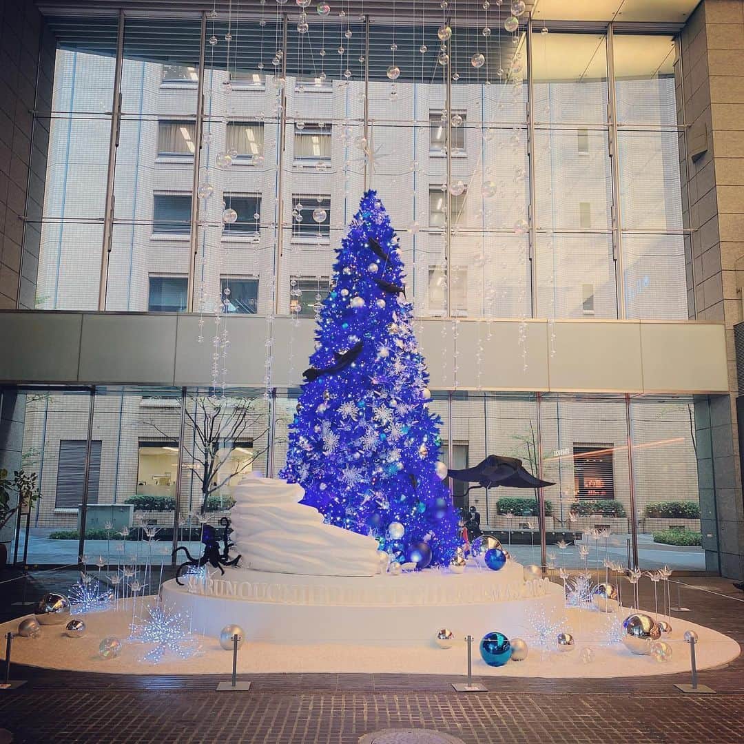 大手小町さんのインスタグラム写真 - (大手小町Instagram)「丸の内ではあちこちでクリスマスの装飾が楽しめます♪ こちらは、オアゾ。  #otekomachi #大手小町 #丸の内 #クリスマスツリー #東京散歩 #東京さんぽ #おつかれちゃん」11月13日 18時34分 - otekomachi