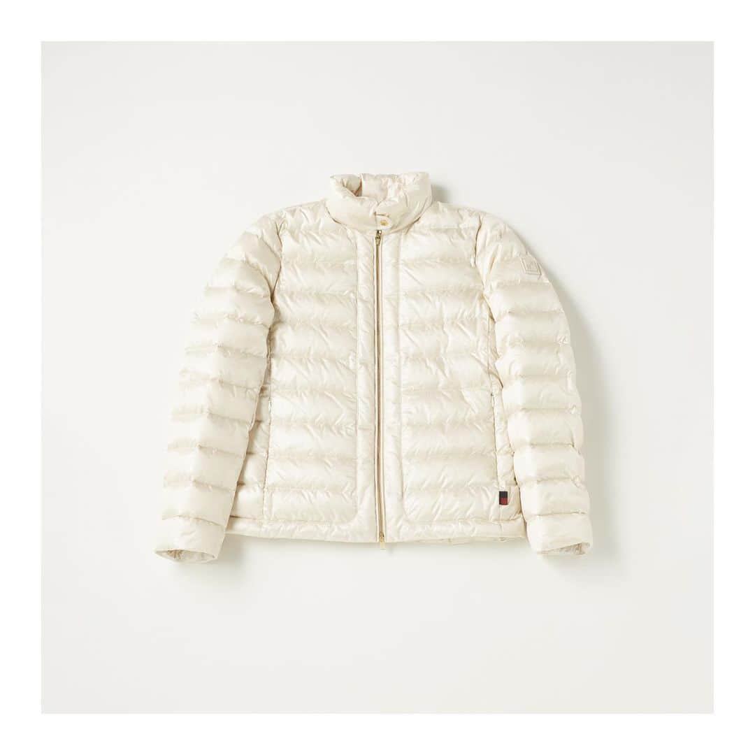 エリオポールのインスタグラム：「. - Recommended coat - . COAT [WOOLRICH]  48,000yen+tax . アウトドアブランドとして抜群の知名度を誇るWOOLRICH。本格的な冬支度の前触れとして便利な薄手のショート丈ダウンは、ホワイト・ネイビー・ベージュで展開します。 . . . . #HELIOPOLE #エリオポール #WOOLRICH #2020aw #autumnwinter #selectshop #fashion #style」