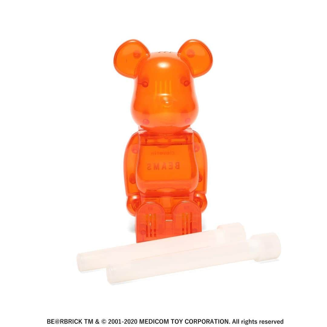 BEAMS ZAKKAさんのインスタグラム写真 - (BEAMS ZAKKAInstagram)「Cleverin®︎×BE@RBRICK×BEAMS / "クレベリン"  置きたくなるお洒落なデザインをコンセプトにして生まれた『クレベリン×ベアブリック』にBEAMSカラーのオレンジを落とし込み、スケルトン仕上げにすることで遊び心満載のアイテムに仕上がりました！ インテリアとしても使いつつ、空気中のウイルスや菌を除菌してくれます。  ご家庭やオフィスといった様々な場所で使用可能。プレゼントにもおすすめのスペシャルアイテムです。  @bpr_beams  @medicom_toy  @cleverin_official  @beams_official   #beams #bprbeams #cleverin #bearbrick  #orange #skeleton #ビームス #bprビームス #クレベリン #ベアブリック #オレンジ #スケルトン #preorder #予約」11月13日 19時20分 - bpr_beams