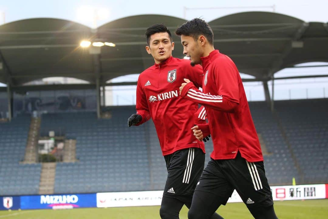 サッカーキングさんのインスタグラム写真 - (サッカーキングInstagram)「. 🇯🇵オーストリア合宿4日目🇦🇹  【試合情報】 🇯🇵日本代表 vs パナマ代表🇵🇦 🗓️2020年11月13日 ⏰23時15分キックオフ 📺フジテレビ系列 🗣️風間八宏（解説） 🎙️中村光宏（実況）  📷Photo by JFA  #川島永嗣 #権田修一 #シュミット・ダニエル #長友佑都 #吉田麻也 #酒井宏樹 #室屋成 #植田直通 #板倉滉 #冨安健洋 #菅原由勢 #原口元気 #柴崎岳 #遠藤航 #伊東純也 #橋本拳人 #南野拓実 #鎌田大地 #中山雄太 #三好康児 #久保建英 #鈴木武蔵 #浅野拓磨 #日本代表 #daihyo #サッカーキング #サッカー #⚽️」11月13日 19時21分 - soccerkingjp