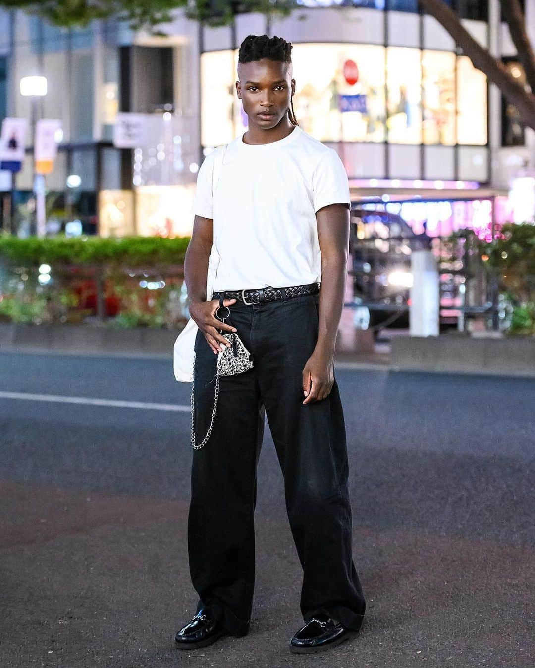 Harajuku Japanさんのインスタグラム写真 - (Harajuku JapanInstagram)「Fashion model Joseph Oxley (@things.shop.jo see comments or photo for his personal tag) on the street in Harajuku wearing a monochrome style with a @Things.Shop.Jo face mask (attached to his belt in some shots) and shirt, UNIQLO pants, an IKEA bag, and G.H. Bass & Co. loafers.」11月14日 5時14分 - tokyofashion