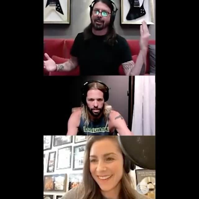 フー・ファイターズのインスタグラム：「Tune into this week's episode of #RockThisWithAllisonHagendorf featuring Dave & Taylor! 🤘 Now streaming on @spotify. Link to listen in bio.   And happy birthday to @allihagendorf!!! ⚡️🖤」