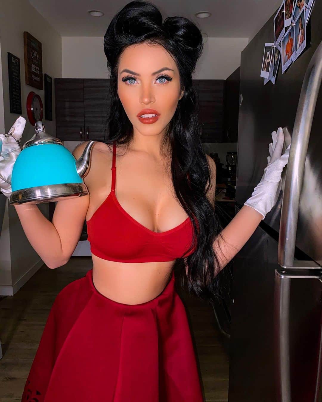 Claudia Alendeのインスタグラム：「Coffee or tea?」