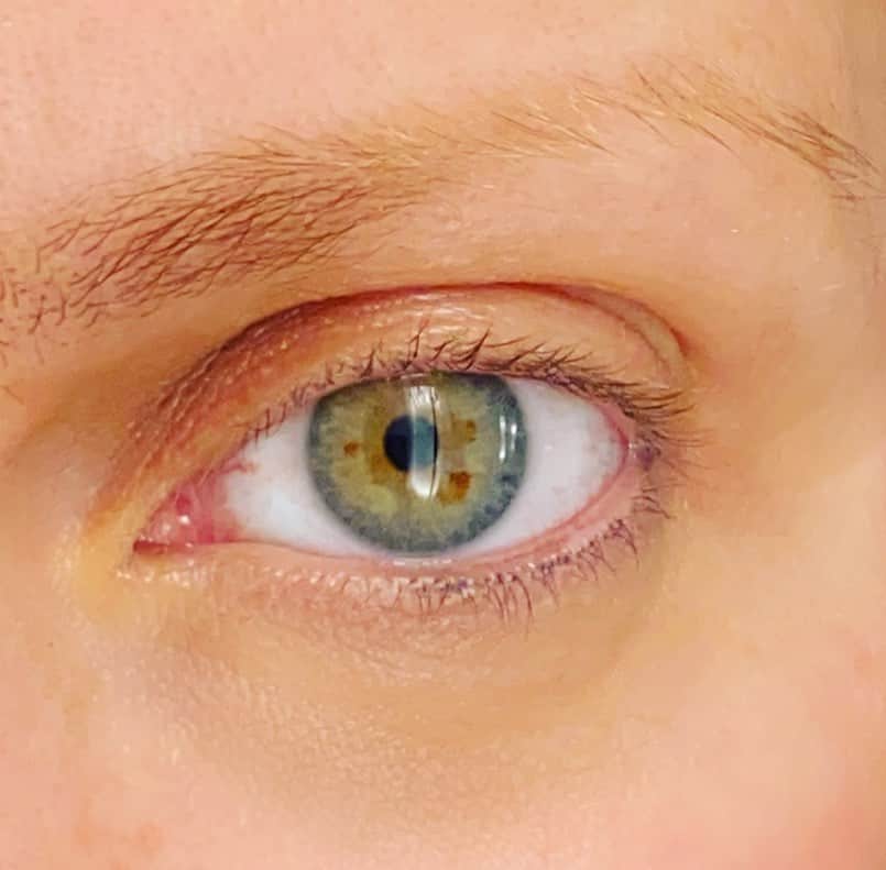 フランツィスカ・クヌッペさんのインスタグラム写真 - (フランツィスカ・クヌッペInstagram)「ME 💚👁 ☘️🦎🦖🍏 #me #pureskin #cleanskin #real #green #greeneyes #enjoylife #everysecond ... only 2% of all people worldwide have green eyes...」11月14日 5時50分 - franziskaknuppe