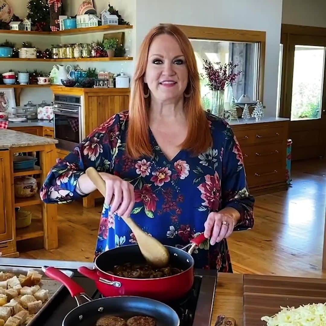 Wal-Mart Stores, Incのインスタグラム：「🎶 It’s the most brunchable tiiiiiime of the yeeeeeear! 🎶 Oh, that’s not how it goes? We beg to differ—just see what @ThePioneerWoman has to say about that. 😉 #WalmartHome」