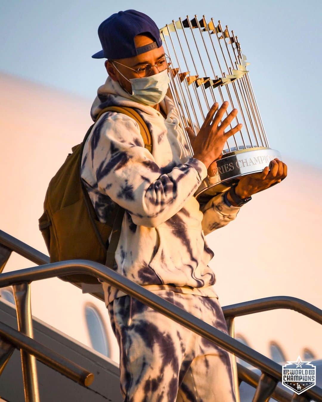 Los Angeles Dodgersさんのインスタグラム写真 - (Los Angeles DodgersInstagram)「Just a reminder that the Los Angeles Dodgers are World Champions.」11月14日 6時21分 - dodgers