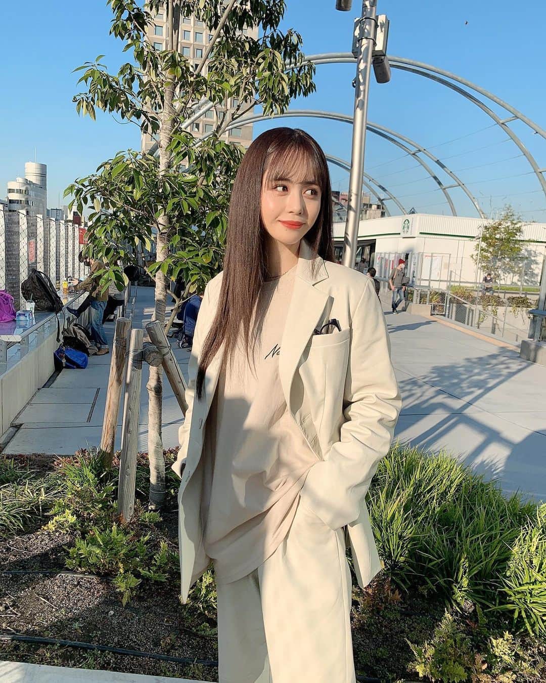 Nanaseのインスタグラム：「ななせくんは言いました、今日の天気すきだな〜。と。 ﻿ ﻿  #naptime#naptimetokyo  #moussy#dior#shibuya  #眼鏡#眼鏡女子#めがね女子  #伊達メガネ#渋谷#宮下パーク」
