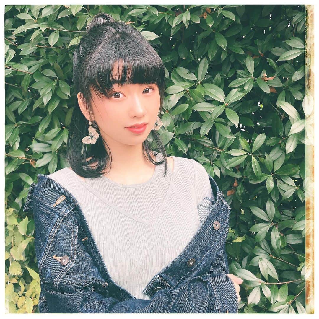 奥森皐月さんのインスタグラム写真 - (奥森皐月Instagram)「. . この子の名前は チャリンチャリンです . . . #奥森皐月 #QJWeb #クイックジャーナル #インタビュー #連載 #ラジオ #異常な愛情 #ラジオ好き #JUNK #ANN #ijuin  #三四郎ANN #アルピーANN #tokyopod #趣味 #お笑い #にほんごであそぼ #りぼんガール #すイエんサーガールズ #すイガール #JK #FJK #女子高生 #学生 #脳内 #独り言 #パンダ #スターダストプロモーション」11月13日 22時06分 - satuki_okumori_official