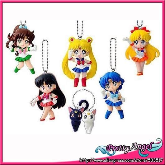 Sailor Moonさんのインスタグラム写真 - (Sailor MoonInstagram)「✨🌙 “New” Sailor Moon figures! Who remembers these!? Swipe to see old charms! Also where’s Luna & Artemis?? 🌙✨  #sailormoon #セーラームーン」11月13日 22時07分 - sailormoon_sc
