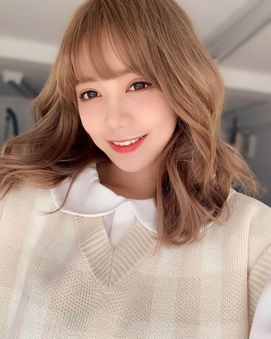 MACOのインスタグラム：「今日は朝から撮影でした🌹」