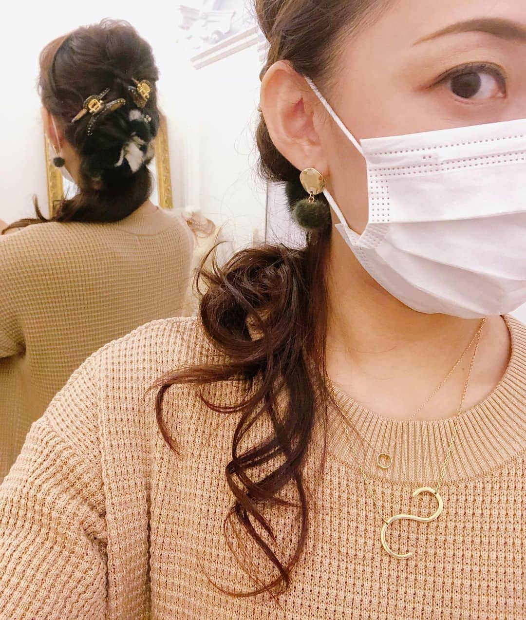 花蝶しほさんのインスタグラム写真 - (花蝶しほInstagram)「#acca #アッカ #ヘアアレンジ #早速 #ミンクシュシュで #シュシュフラワー #ティアラクイーン中小 #もりもりヘアー」11月13日 22時18分 - s1h0i1h2o