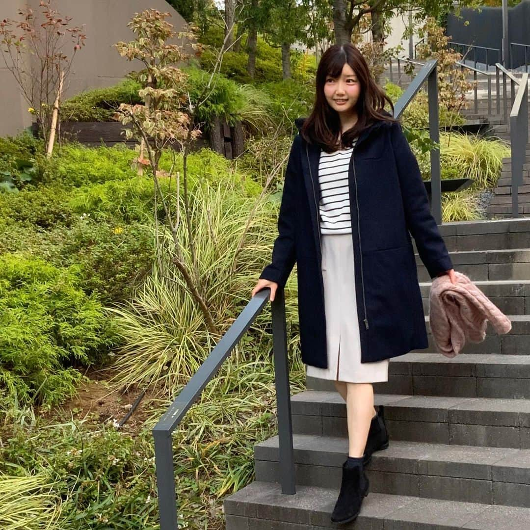 橘珠里さんのインスタグラム写真 - (橘珠里Instagram)「一週間終わりましたね  今週は自分の中では割と頑張りました🧗🏻‍♀️笑  良い気分です  皆様も良い週末をお過ごしください✨  ✰︎𝗖𝗼𝗮𝘁 ➥ @cosstores @cosstores_jp  ✰︎𝙎𝙬𝙚𝙖𝙩𝙚𝙧,𝙎𝙠𝙞𝙧𝙩 ➥ @mews_official_jp ✰︎𝗕𝗼𝗼𝘁𝘀 ➥ @gu_for_all_  ✰︎𝗦𝗰𝗮𝗿𝗳 ➥ @zarahome   *----*----*----*----*----* #きれいめカジュアル #キレイめカジュアル #通勤コーデ #コス #ザラ #ジーユー #ミューズリファインドクローズ #olコーデ #大人カジュアル #大人カジュアルコーデ #大人ファッション #大人かわいい #大人かわいいコーデ #大人可愛いコーデ #ボーダートップス #ボーダーニット #ブーティ #ブーティー #ブーティーコーデ #秋コーデ #冬コーデ #ミディアムヘア #cos #zara #zarahome #mewsrefinedclothes #gu #tokyo #japanesefashion」11月13日 22時38分 - jurinu