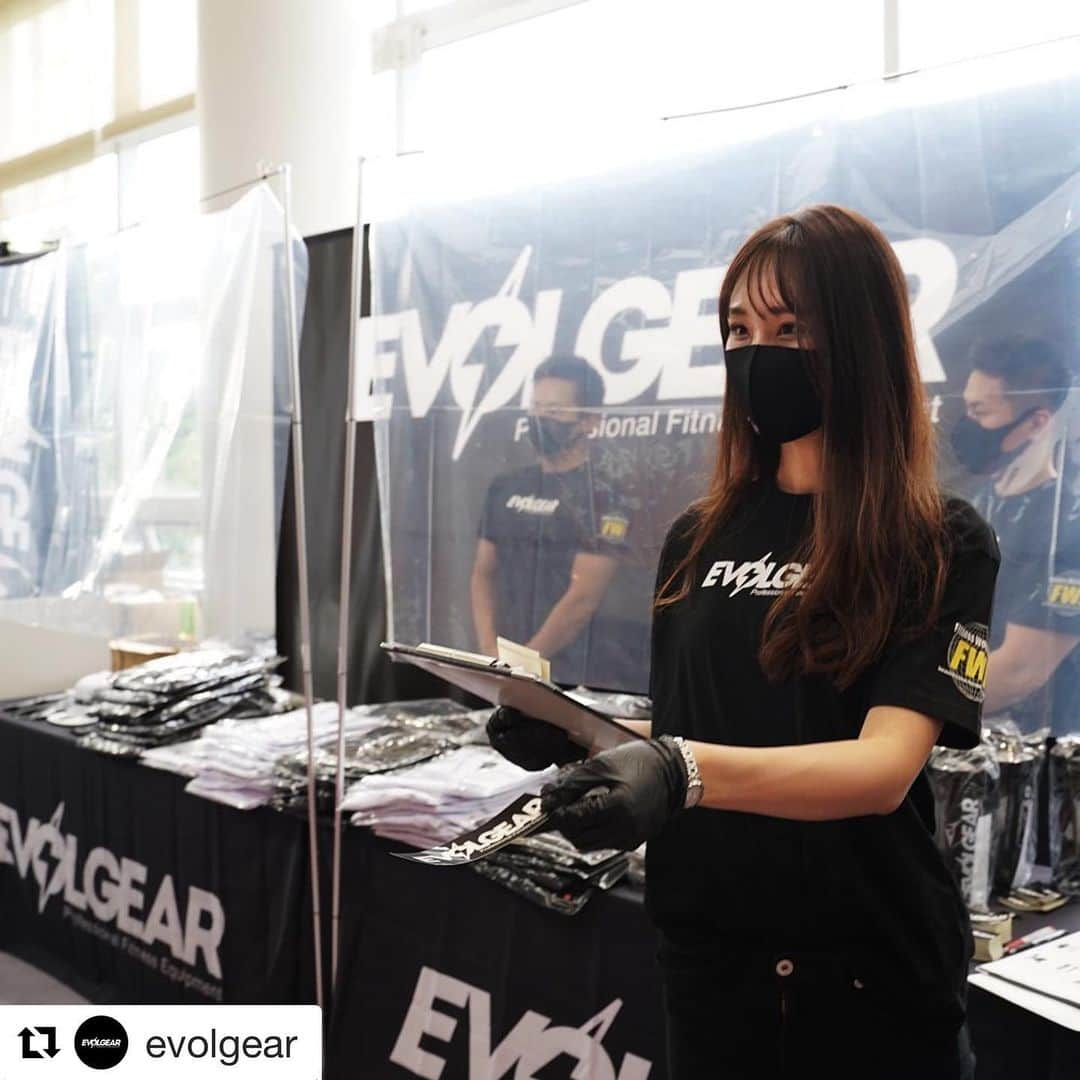 Hidetada Yamagishiさんのインスタグラム写真 - (Hidetada YamagishiInstagram)「#Repost @evolgear with @get_repost ・・・ 2020年11月14日（土）はベルサール新宿グランドにて「IFBB PROFESSIONAL LEAGUE JAPAN NATIONAL PRO QUALIFIER」が開催されます！ . 【EVOLGEARグッズ販売について】 グッズ販売でブース出店いたします！が、今回はEVOLGEARグッズをブースで手に入れる事ができる、年内最後のチャンスとなっております！ さらにブースには湯浅選手・廣川選手も駆けつけてくれますので皆様ぜひお越しくださいませ！お待ちしております！ . 【大会情報】 IFBB PROFESSIONAL LEAGUE JAPAN NATIONAL PRO QUALIFIER 日時：2020年11月14日（土）open 10:40 a.m.予定／start 11:40 a.m.予定 会場：ベルサール新宿グランド イベントホール　東京都新宿区西新宿8-17-3 住友不動産新宿グランドタワー 1F . #evolgear #エヴォルギア #エボルギア #山岸秀匡 選手 #湯浅幸大 選手 #廣川翔一 選手 #FWJ #IFBBPRO #トレーニングマシン #筋トレマシン #フィットネス #ワークアウト #トレーニング #パーソナルトレーニング #パーソナルトレーナー #ジム #フィットネスジム #パーソナルジム #パーソナルトレーニングジム #トレーニングジム #筋トレ #ボディメイク #フィジーク #ボディビル #筋トレ女子 #筋トレ男子」11月13日 22時48分 - hideyamagishi