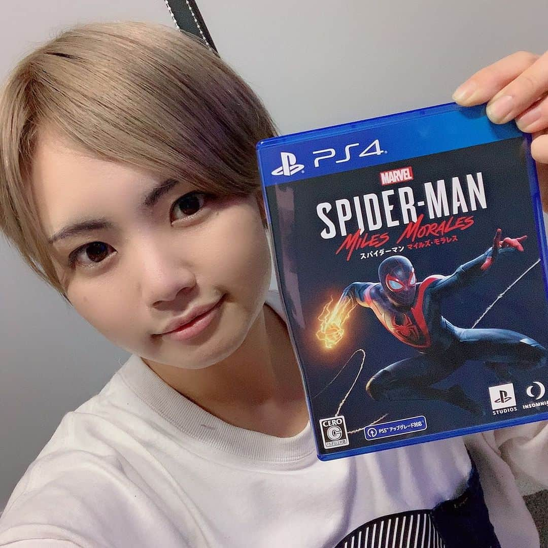  才原茉莉乃のインスタグラム：「#ゲーム#spidermanmilesmorales  買いました！ 今からYouTubeに投稿する #ゲーム実況 とるぜ！  #marvelcomics #spiderman #milesmorales  #game #ps4 #PlayStation4 #プレステ #スパイダーマン #マイルズモラレス #スパイダーマンマイルズモラレス #marvel #marvelgame #マーベルゲーム #マーベル」