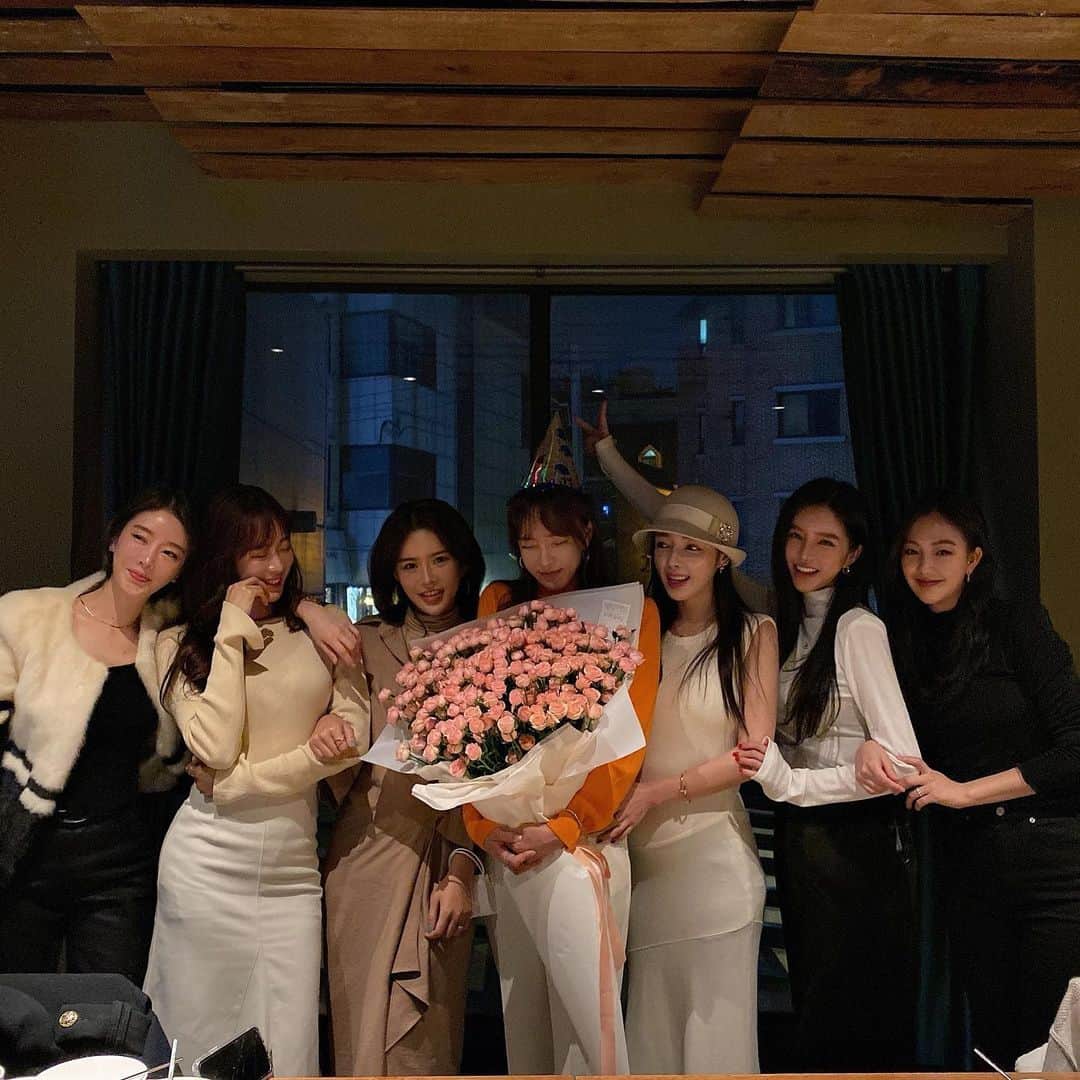 Son Ju Heeさんのインスタグラム写真 - (Son Ju HeeInstagram)「서아야 생일 축하행🎂💗 우리 이쁜이 오늘은 더더 행복한 시간 보내자잉 - - #리샵」11月13日 22時56分 - juhee__ss
