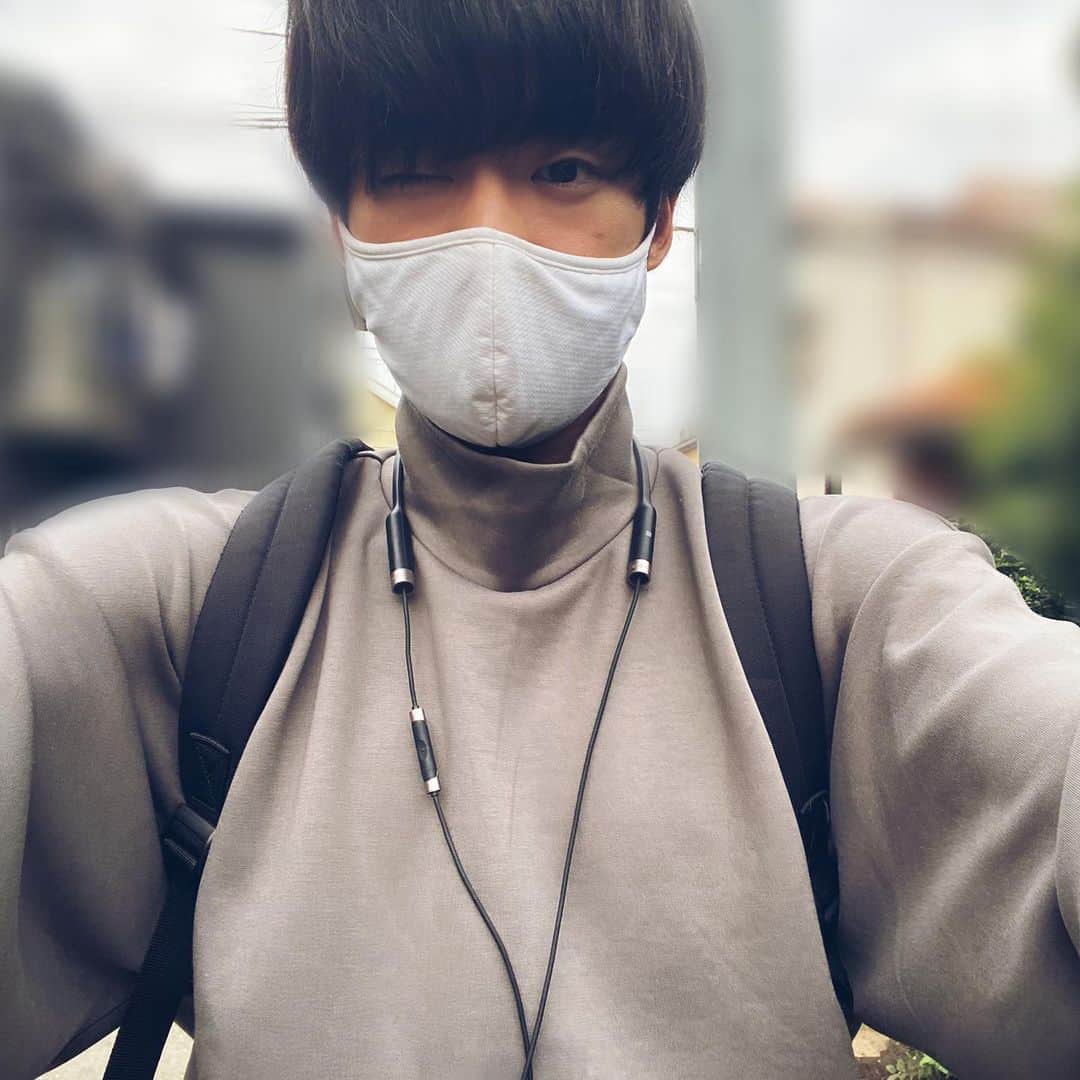河野紳之介のインスタグラム：「黒→金→赤。 赤谷さんありがとうございました！ #belle #河野紳之介」