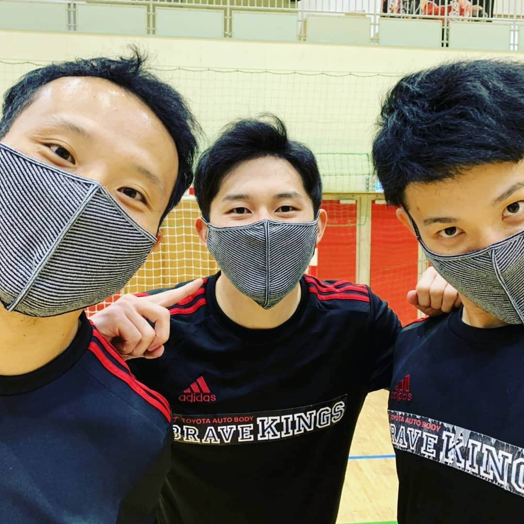 門山哲也さんのインスタグラム写真 - (門山哲也Instagram)「. . HOTAI ATHLETE MASK 😷  コロナの「第３波」襲来言う昨今に、トレーニング中にも必要な「感染予防」🏋️ このマスクなら苦しくない‼️ そして暑くない‼️  気になる人はチェック☝️☝️@hohtai  @j.real.i あざまーーーす🙇‍♂️  #包帯マスク #SIDO #スポーツマスク」11月13日 22時49分 - tetsuyakadoyama