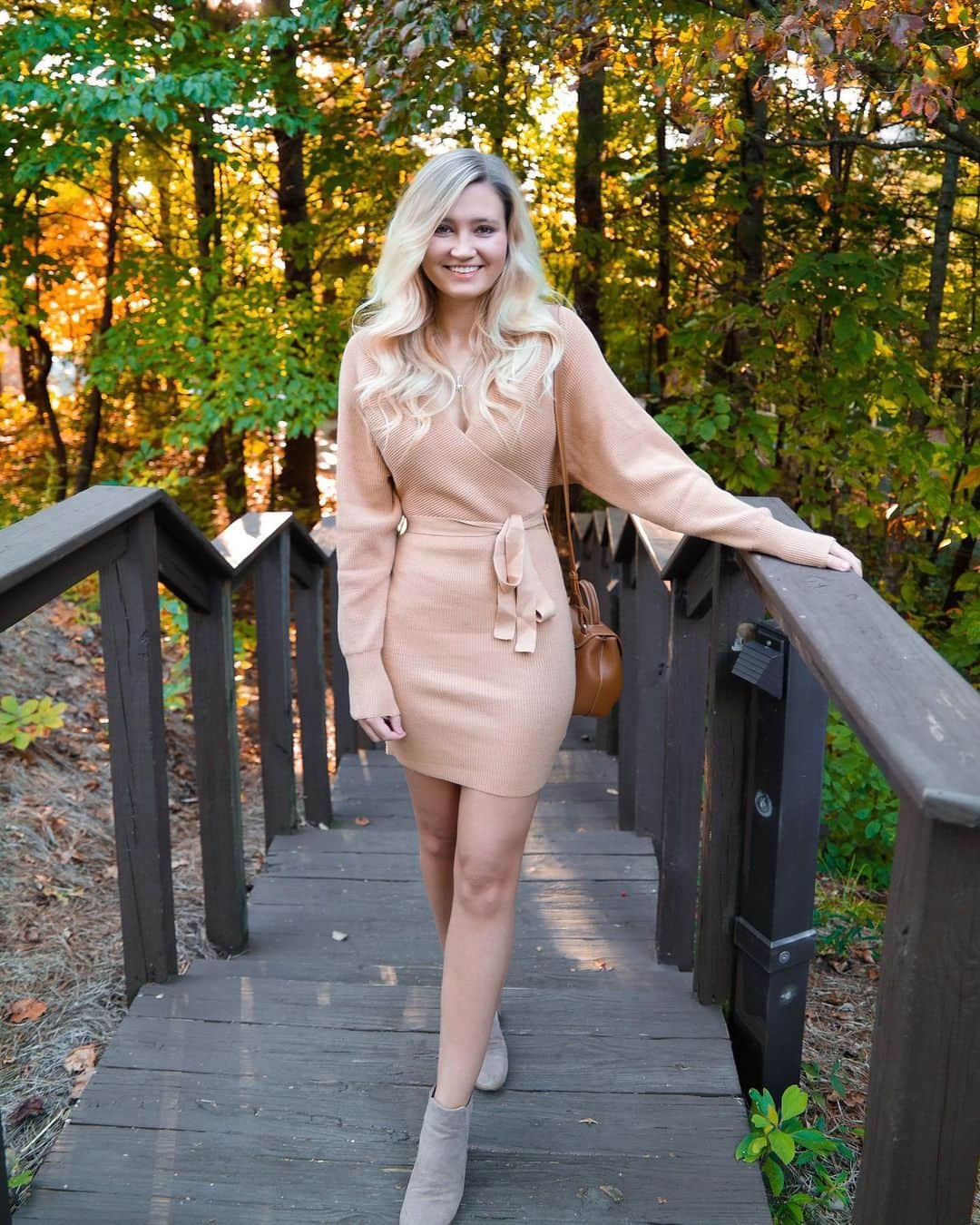 サシャ・カリスのインスタグラム：「Swipe to see 6 of my all time sweater dress favorites! You can find the links on my story 😍 Which one is your favorite?  #ltkfashion #ltkit #fall #falloutfits #fallfashion #autumnvibes🍁 #ltkfall #ltk #LTK.it」