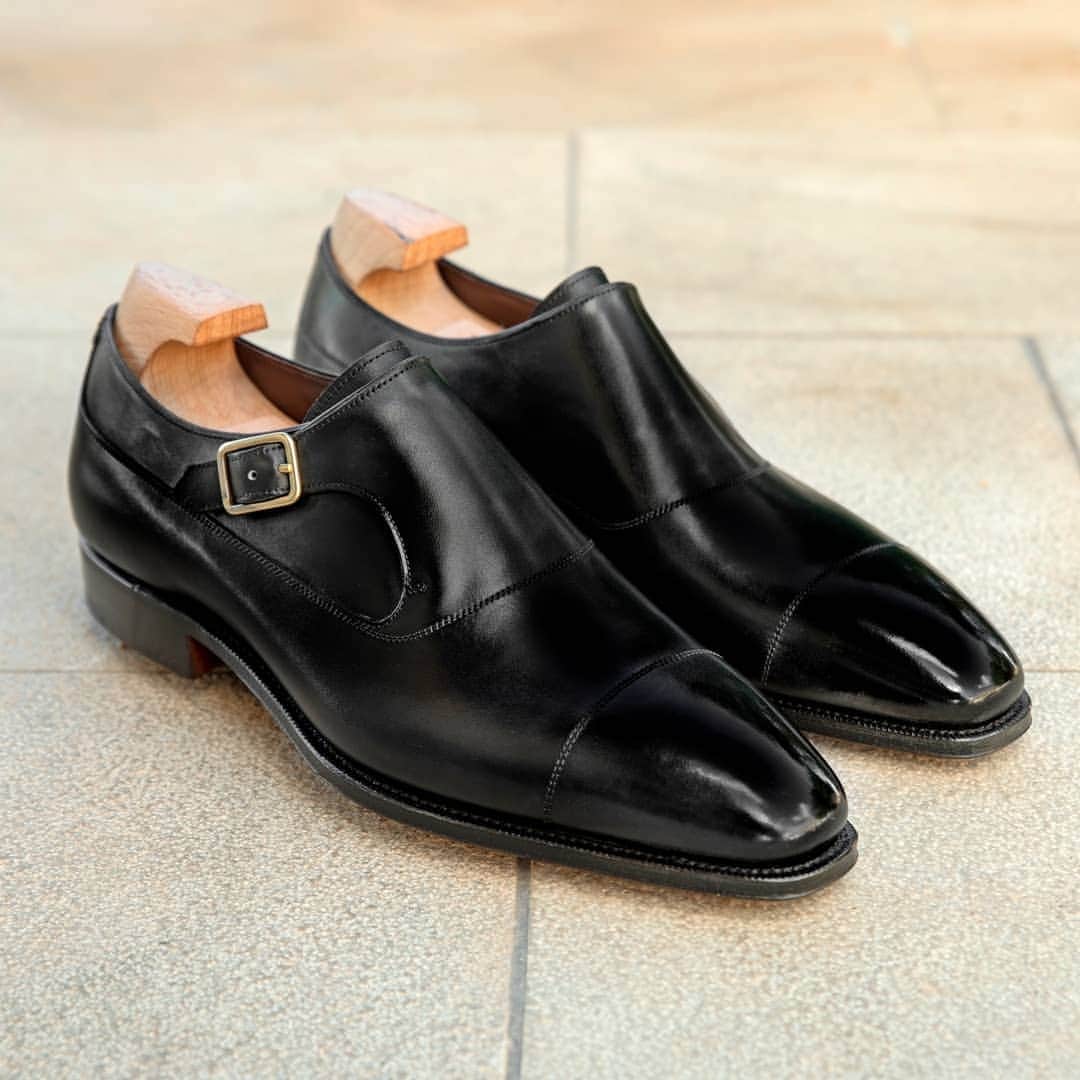 カルミナさんのインスタグラム写真 - (カルミナInstagram)「Have you already signed up for our new GMTO? Elegant and incredibly versatile, these Monk straps shoes in black demasquable will swiftly become your wardrobe staple. Captoe style handcrafted on our Balitx last and with a bark-tanned J.Rendenbach sole. All details on our webpage.  ​ ​​#カルミナ #menstyle #carmina #carminashoemaker #goodyearwelted #mensstyle #mensfashion」11月13日 23時18分 - carminashoemaker