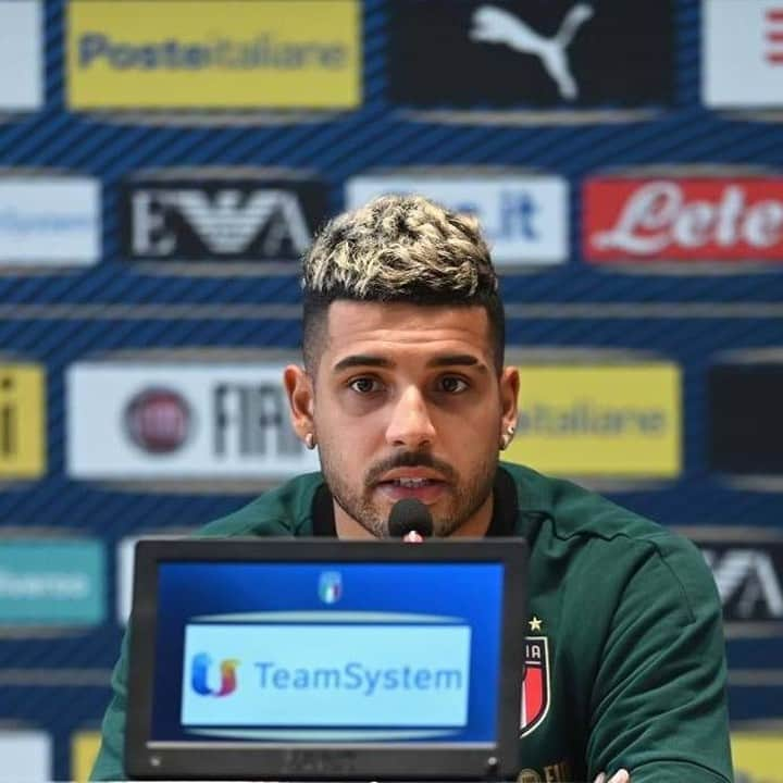 サッカーイタリア代表さんのインスタグラム写真 - (サッカーイタリア代表Instagram)「#Nazionale 🇮🇹 🗣️ #Emerson: “Momento difficile, ma faremo di tutto per battere la Polonia” . La notizia 👉🏻 www.figc.it . Il giocatore del Chelsea aggiunge: “Sarà una partita dura, dobbiamo vincere anche per #Mancini”. #Pellegri, indisponibile, ha lasciato il ritiro di #Coverciano . . #Azzurri #VivoAzzurro   #Azzurri 🇮🇹 🗣️ #Emerson: "It's a difficult time, but we'll do all that we can to beat Poland." . More at 👉 www.figc.it/en . The Chelsea player ahead of Italy's match against the Poles: “It’ll be a tough game, we also need to win for Mancini.”  Pellegri has left the training camp at Coverciano . . #VivoAzzurro」11月13日 23時24分 - azzurri