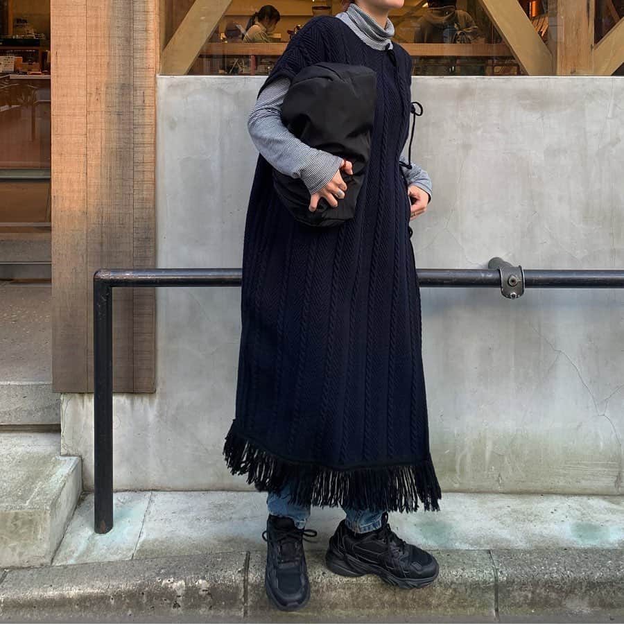 山本 絵里加のインスタグラム：「全身🏷❤️ tops @petitbateau_jp  op @public_tokyo  denim @zara  shoes @urban_research  bag @zara   #ootd#fashion#puu_fashion」