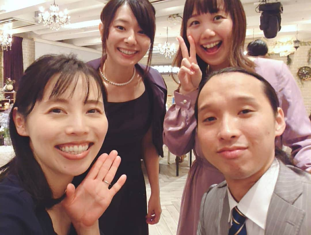 和泉杏さんのインスタグラム写真 - (和泉杏Instagram)「先日、センターうるしさんの結婚パーティーに行ってきました♪♪♪ . 芸人仲間に愛されてるうるしさん♪ .  私も大好きな先輩♪ . …でも同い年♪ . 素敵な奥さんもらって、こりゃー明るい家庭になりそうじゃわいな(*^^*) . 私もひさっっびさにみんなに会えてすーごい嬉しかったなー(*´∀｀) . 感染対策をしながらの結婚式もいいもんですな〜♪♪♪ . . . #センターうるし #芸人 #結婚式の司会 #今はそれをやってる #ケイダッシュステージ #なりたいな #ビックスモールンさん #最高 #ハルカラ」11月13日 23時38分 - izumikyou