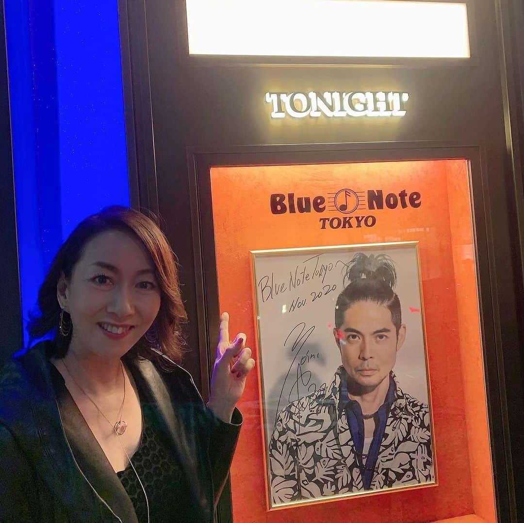 長野智子さんのインスタグラム写真 - (長野智子Instagram)「TOSHINOBU KUBOTA  "Bossa & Lovers Rock Night"  @Blue Note Tokyo  ある意味今年だからこそ実現した奇跡のライブかもです！  2020の悲しかったこと、辛かったこと全部吹き飛んだ、幸せすぎる、素晴らしいライブでした！  もうありがとうという言葉しかない。。  11月28日夜9時よりストリーミング配信だそうです。必見です！！  #久保田利伸  #bluenote  #ライブ」11月13日 23時52分 - naganotomoko