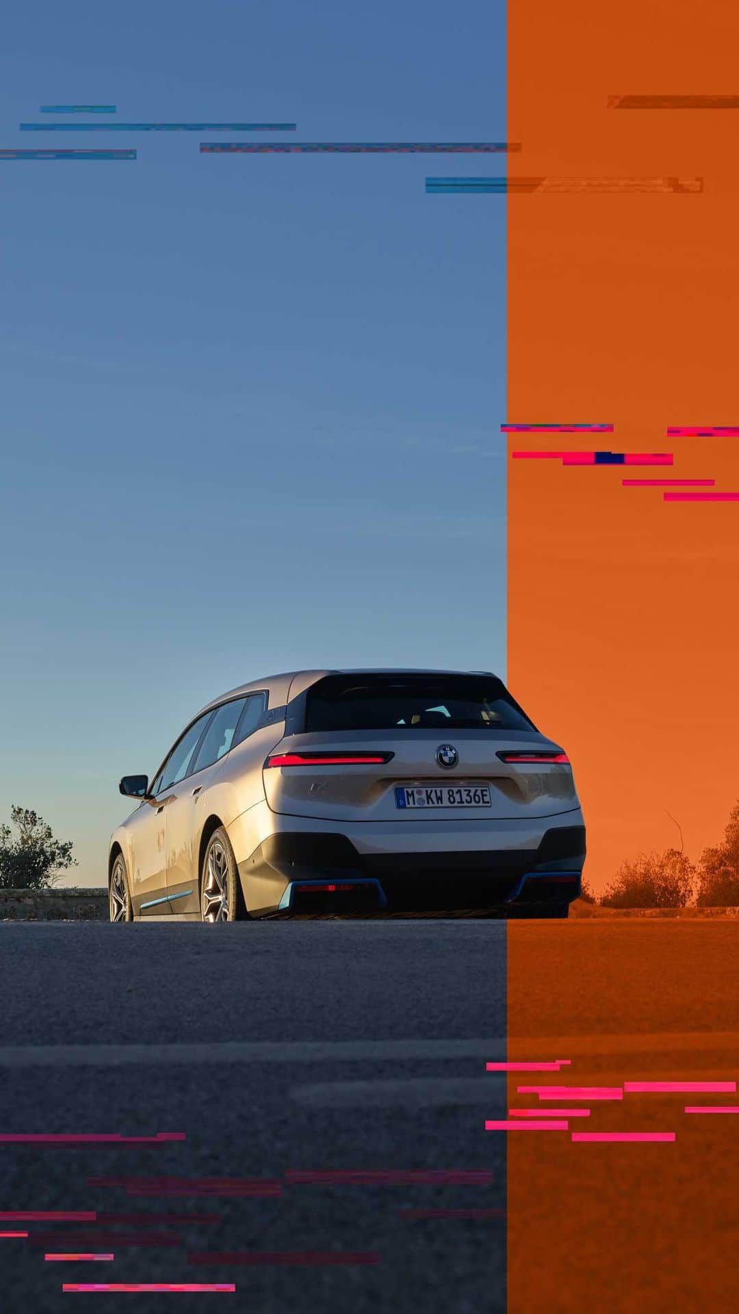 BMWのインスタグラム：「This is reel… The first-ever BMW iX. #NEXTGen #THEiX #BornElectric #BMW @BMWi」