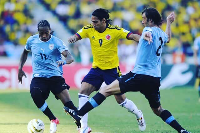 ラダメル・ファルカオのインスタグラム：「Vamos equipo 👊🏼👊🏼👊🏼 🇨🇴 ¡vamos Colombia!  Todos como pais unidos para alcanzar el objetivo. 👊🏼」
