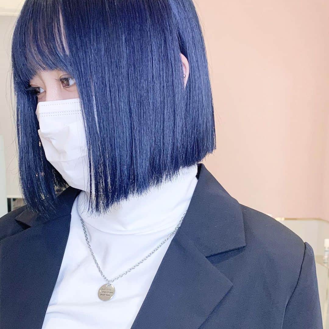 原涼香のインスタグラム：「𝐠𝐥𝐨𝐬𝐬 𝐧𝐚𝐯𝐲 韓国で人気のタッセルにクールなnavy🦋 ㅤㅤㅤㅤㅤㅤㅤㅤㅤㅤㅤㅤㅤ」
