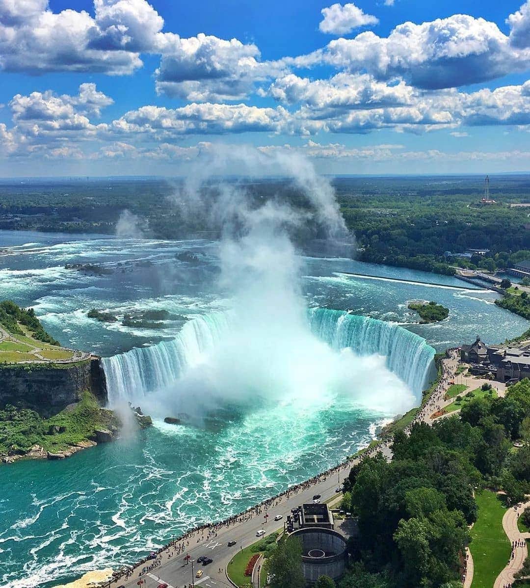 Padgramさんのインスタグラム写真 - (PadgramInstagram)「Niagara Falls in Ontario, Canada 😍✨ Courtesy of @mthiessen ➖➖➖➖➖➖➖➖➖➖➖ #pgdaily #pgstar #pgcounty #canada🇨🇦 #planetgo #planet #planetearth #amazing #awesome #nature #niagarafalls」11月14日 0時43分 - planet.go
