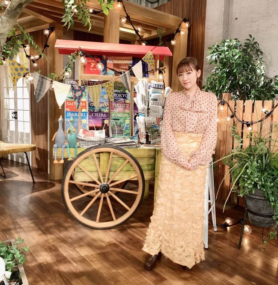 高橋みなみさんのインスタグラム写真 - (高橋みなみInstagram)「NHK総合 首都圏情報ネタドリ! 見てくださった皆さんありがとうございました😊✨  #首都圏ネタドリ #nhk総合 #nhk #tv  衣装👗 ブラウス @royalparty_official スカート @deicy_official イヤリング @joueteofficial ブーツ👢 @re_rz #fashion」11月14日 0時43分 - taka37_chan