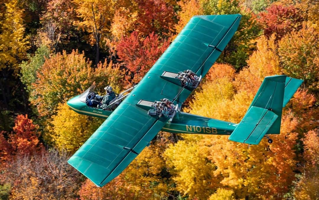 Sigma Corp Of America（シグマ）さんのインスタグラム写真 - (Sigma Corp Of America（シグマ）Instagram)「#weekendgoals 🛩  This colorful bit of low-flying aviation goodness is brought to you by SIGMA Ambassador @jim_koepnick and his trusty 100-400mm DG DN OS  Contemporary lens.  Have a great weekend!  #sigmaphoto #SIGMA #sigma100400 #sigma100400mm #sigma100400mmdgdn #airplane #aviation #aircam #autumn #fall #weekend #weekendvibes #colorful #foliage #lowandslow #twinengine #aviation #aviationphotography」11月14日 0時46分 - sigmaphoto