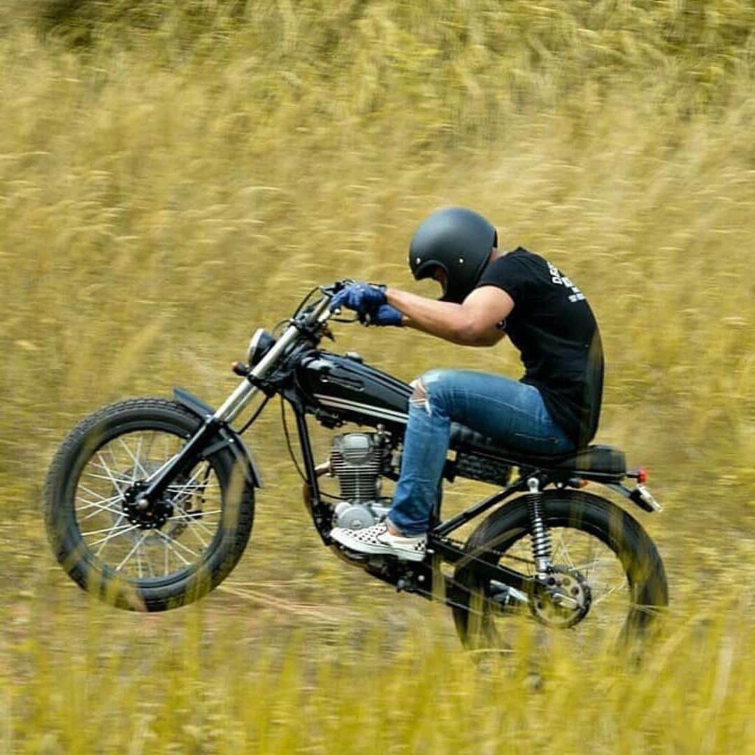 epidemic_motorsさんのインスタグラム写真 - (epidemic_motorsInstagram)「No barriers to adventure @zeromotor.custom  📷 by @lucki_alamsyah ⁣  .⁣ #japstyleindonesia #motorjapstyle #japstylegram #modifikasimotor #motorcustom #motorcustomindonesia #gudangcustom #jualbelimotorcustom #bengkelcustom #custommotorcycle #pecintamotor #pecintamotorcustom #motorindonesia #pecintamotortua #epidemic_motors #epidemicmotors」11月14日 0時49分 - epidemic_motors