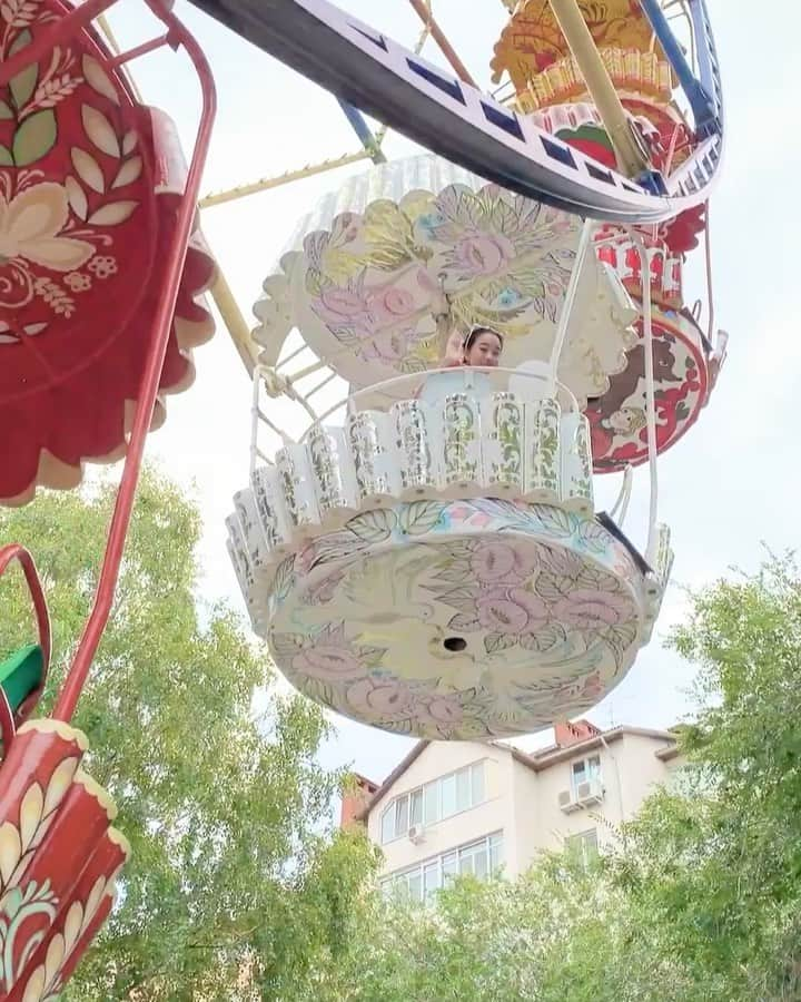 Laraのインスタグラム：「🎡19th century 🎡 19世紀に作られた 観覧車なんだって #🎡 #🇷🇺」