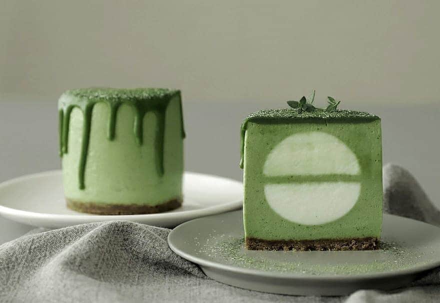 Matchæologist®さんのインスタグラム写真 - (Matchæologist®Instagram)「😍 Anyone up for this delicious #Matcha WhiteChoc Mousse #Cake? 🌿🍰 We are definitely in #MatchaHeaven with these indulgent #MatchaCreations created by @cooking_tree! . Adding #Matcha to your culinary creations is a great way to integrate a depth of flavour and a vibrant green colour to your homemade treats! 😋 Try our Midori™ Matcha. It’s a perfect matcha grade for use in your favourite recipes! 🌿 . For premium-quality matcha 🍵, visit Matchaeologist.com. . 👉 Click our bio link @Matchaeologist . Matchæologist® #Matchaeologist Matchaeologist.com」11月14日 1時12分 - matchaeologist